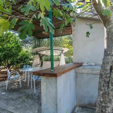 In Slatine With Terrace, Air Conditioning, Wi-fi Apartman Trogir