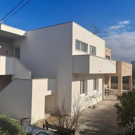In Slatine With Terrace, Air Conditioning, Wi-fi Apartman Trogir